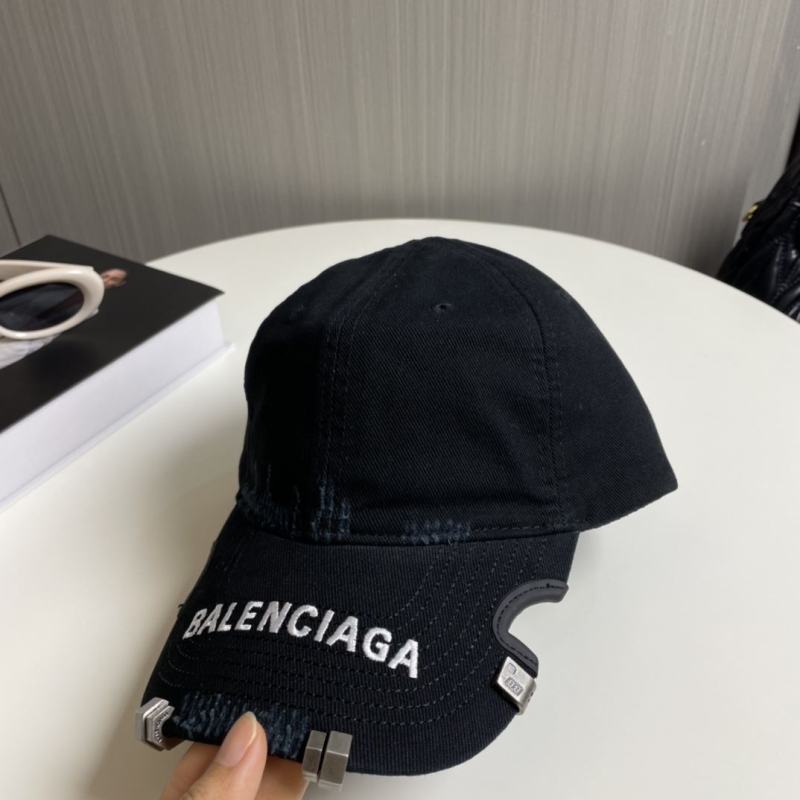 BALENCIAGA